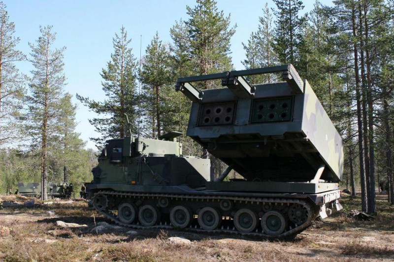 Soome MLRS raketiheitja.jpg