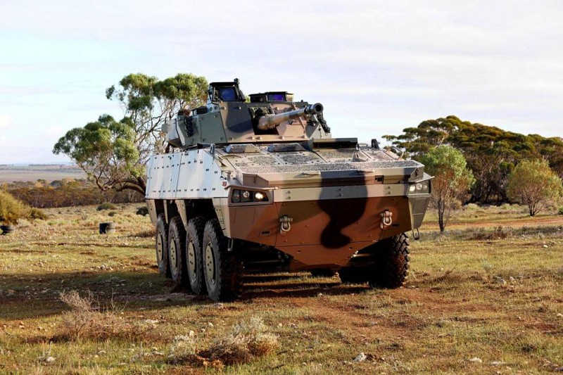 Patria AMV 35 mm torniga AUS värvides Hesari 130317.jpg
