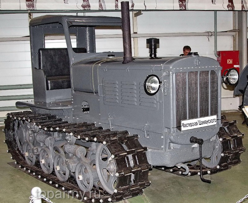 gusenichnyy_traktor_STZ-3.jpg