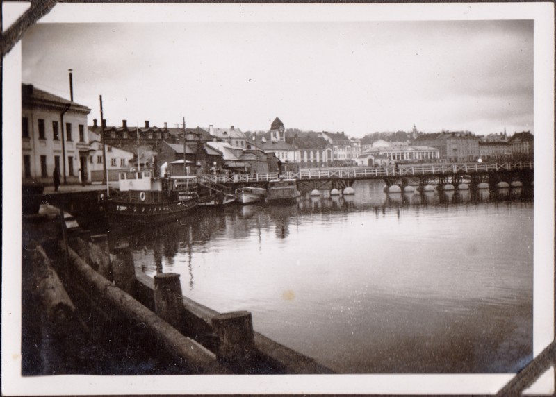 Tartu-ujuksild.jpg