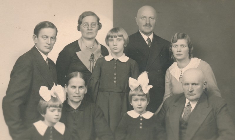 Ervin Viksi perekond 1935.jpg