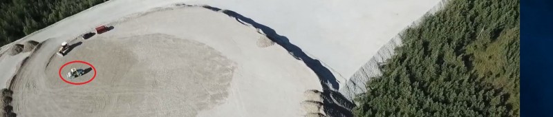 Sõnajalgade tihendamisvaba killustikuladustamine teerulli abil.JPG