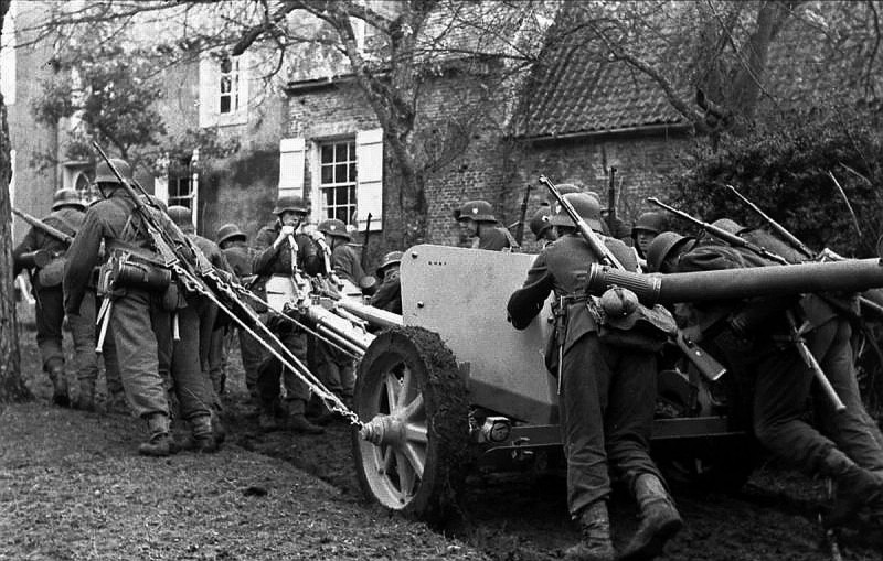 Pak75mm-NthFraOct43.jpg