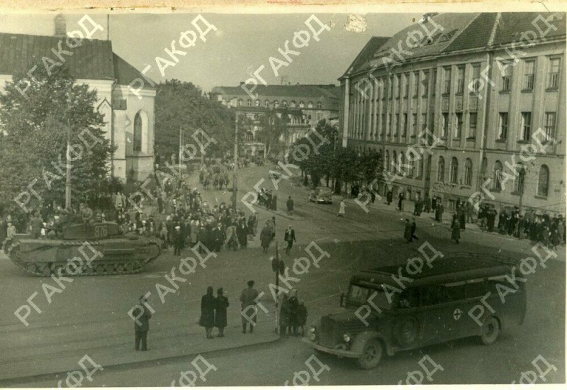 Churchill in Tallinn.jpg