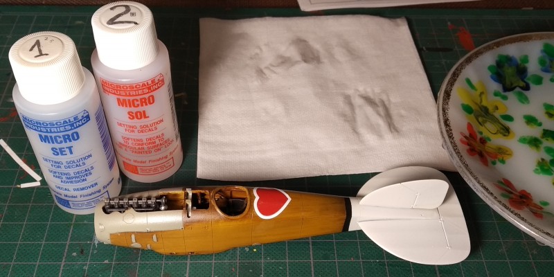 Algavad katsetused igivanade vesipiltidega. Esimene läks paika, paks ja rabe nagu vanad eduardi vesikad olid. Aga tehtav. Abivahenditeks nagu ikka käesoe vesi koos tilga äädikaga, set ja sol.