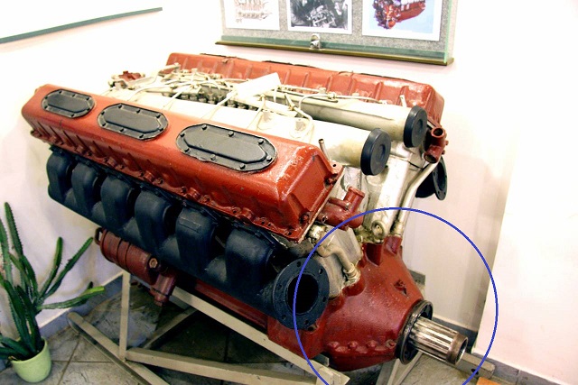 1558896812_diesel_model_v-2_of_a_t-34_tank_-01.jpg