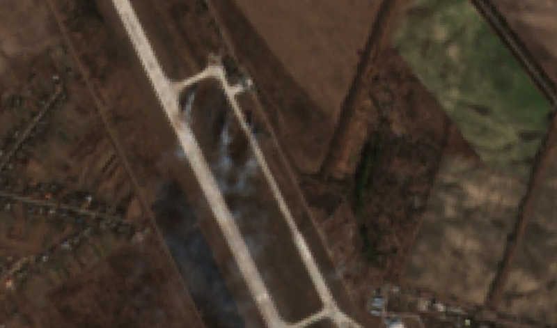 Hostomeli lennuväli