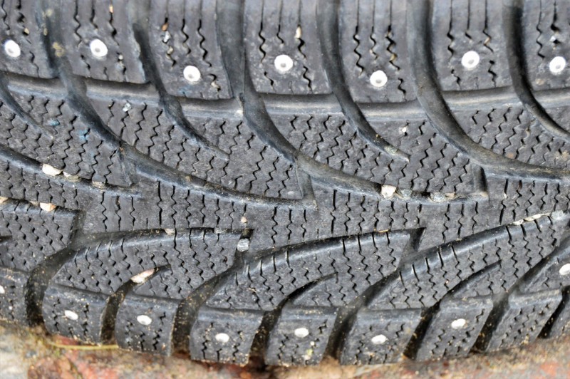 studded-winter-snow-tire-min.jpg