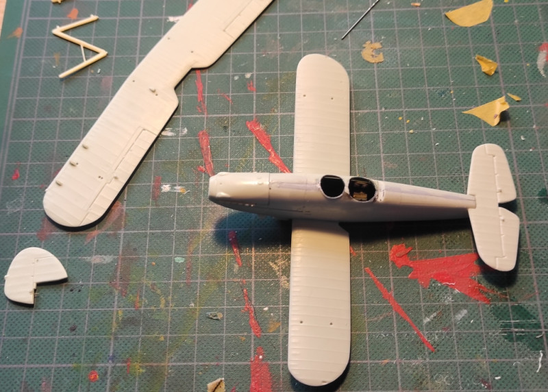 Samal ajal sai ka ülatiib sirgeks väänatud ja ära puhastatud. Huhh, põhimured murtud :)