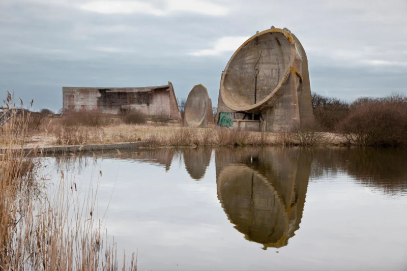 181205125629-01-acoustic-mirrors.jpg