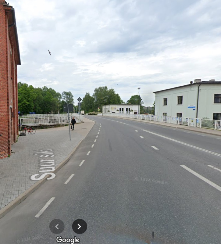 Põltsamaa, Lossi tänavalt sillale.jpg