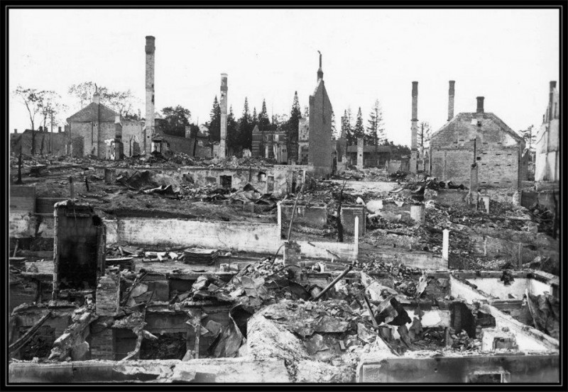 Vaade Pargi tänavalt Tähe tänavale.jpg