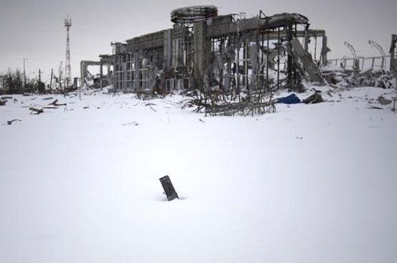 Donetsk-airportl_AP-Photo.jpg
